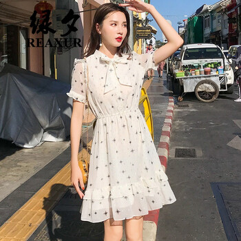 白色綠碎花