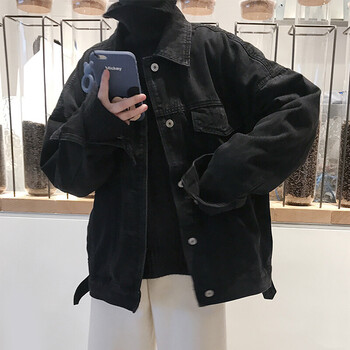 時(shí)尚風(fēng)牛仔外套，打造優(yōu)雅女人味