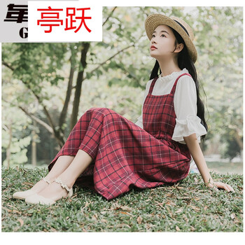 優(yōu)雅鏤空袖裙，打造性感女神