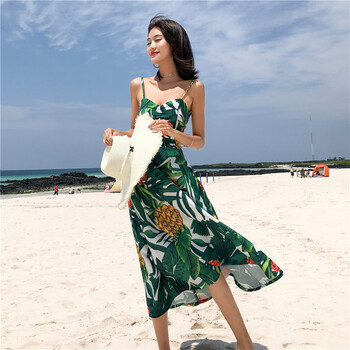 夏季穿什么？時(shí)尚吊帶裙來(lái)幫你