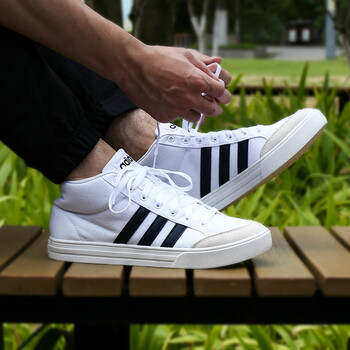阿迪達斯（Adidas）板鞋亮白經(jīng)典黑B44606  40
