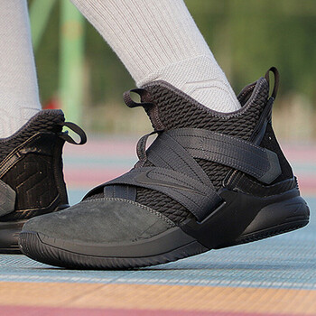 耐克（NIKE）籃球鞋AO4055-002詹姆斯戰(zhàn)士12 42