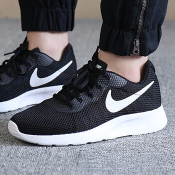 耐克（NIKE）跑步鞋921668-007 38