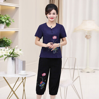 寬松印花短袖，讓你賺足回頭率