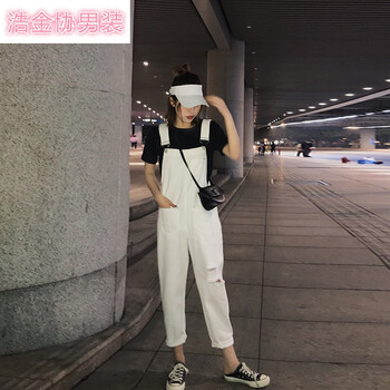 高腰喇叭褲，讓你秒變長腿比例