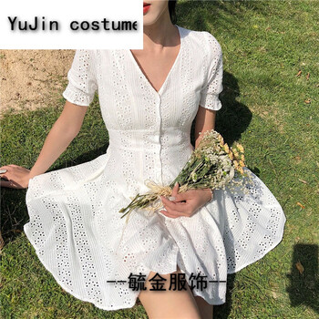 簡約風連衣裙，塑造優(yōu)雅小女人