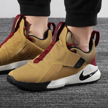 nike詹姆士