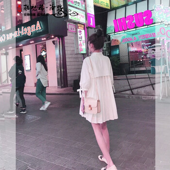 荷葉袖長(zhǎng)裙，打造浪漫女神的氣質(zhì)