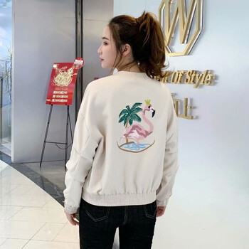 寬松立領(lǐng)外套，塑造優(yōu)雅女神