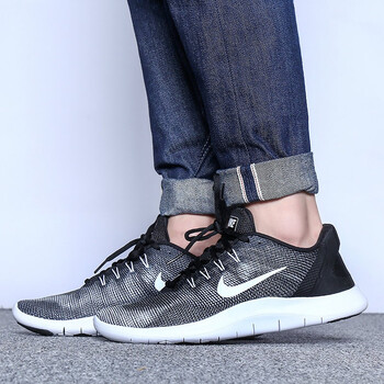 耐克(Nike)跑步鞋AA7397-001緩震耐磨 