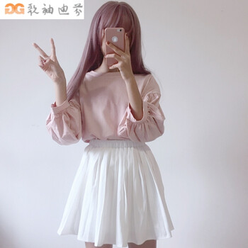 甜美泡泡袖上衣