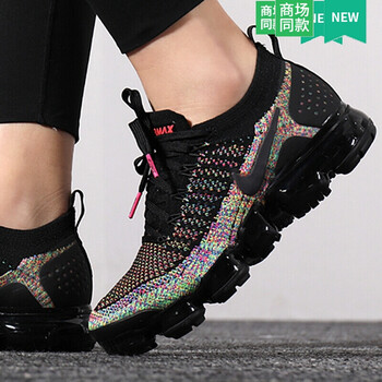 耐克（NIKE）跑步鞋942843-015/女款/彩虹 