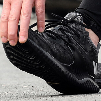 阿迪達斯（Adidas）跑步鞋BB7568/bounce中底 