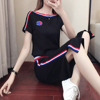 休閑小白鞋，打造優(yōu)雅女神范