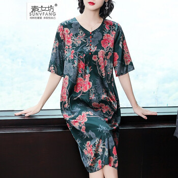 減齡小碼連衣裙，打造優(yōu)雅女神