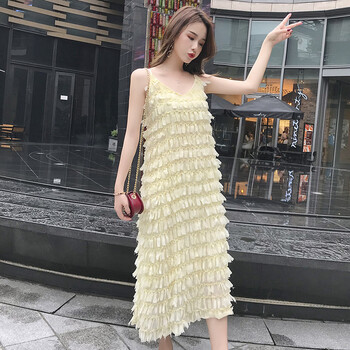 優(yōu)雅純色連衣裙，打造性感小仙女