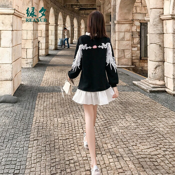 優(yōu)雅露肩連衣裙，打造氣質(zhì)小仙女