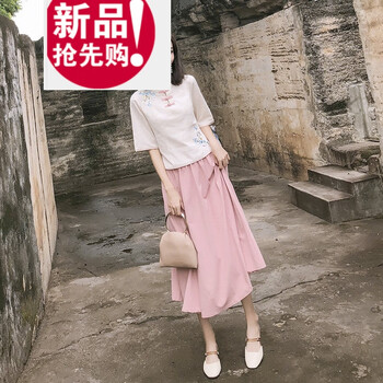 甜美蕾絲連衣裙，讓你賺足回頭率