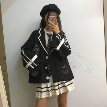 寬松修身短外套，穿出你的魅力