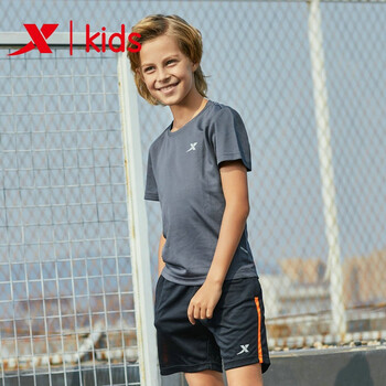 上衣短褲兩件套