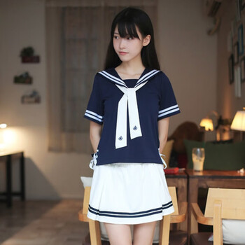 清新蕾絲連衣裙，打造優(yōu)雅小仙女