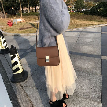 甜美半身裙，穿出活力少女感