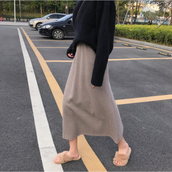 純色半身裙，打造性感女神