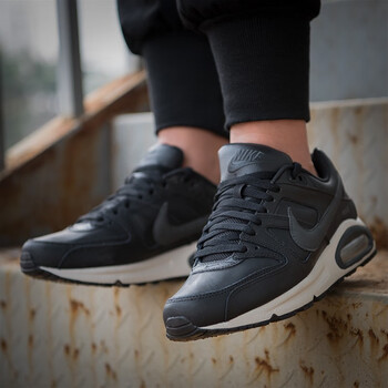 耐克（NIKE）跑步鞋黑煤黑中灰749760-001 42.5