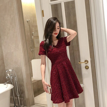 復(fù)古圓領(lǐng)連衣裙，打造優(yōu)雅小仙女