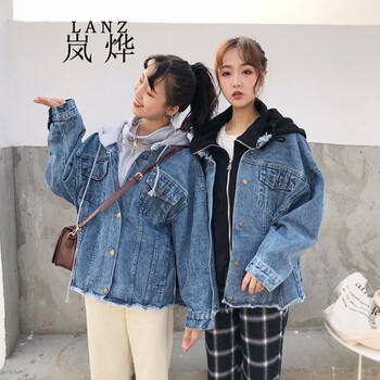 連帽牛仔外套，青春活力又減齡