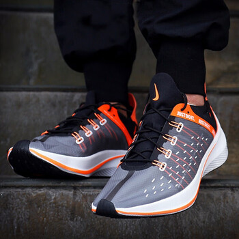 耐克（NIKE）跑步鞋AO3095-001緩震慢跑 