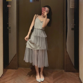 純色連衣裙，打造夏日清新范