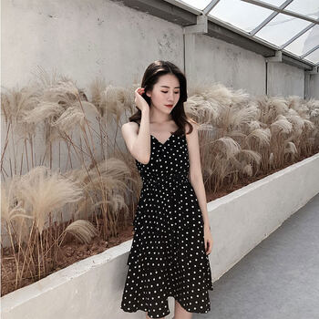 復(fù)古減齡連衣裙，打造優(yōu)雅女人味