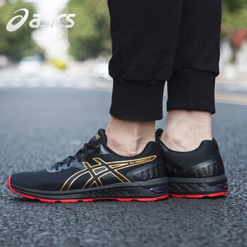 asics跑步鞋黑色/金色 