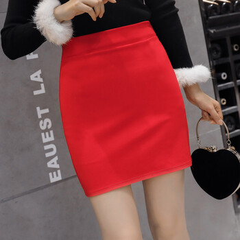 性感包臀半身裙，穿出優(yōu)雅曲線(xiàn)美