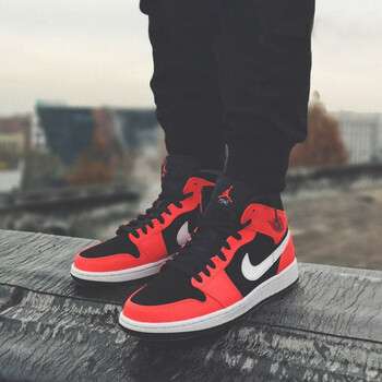 耐克（NIKE）籃球鞋激光紅外線男女554725/554724-061 