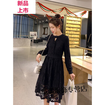 圓領(lǐng)連衣裙，打造性感女人味