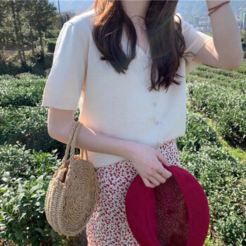 優(yōu)雅小背心，微胖女生的好選擇