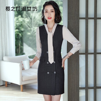 襯衫式毛領(lǐng)裙