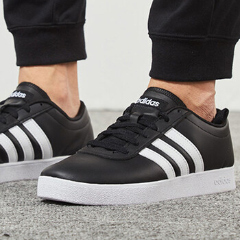 阿迪達斯（Adidas）板鞋B43905 