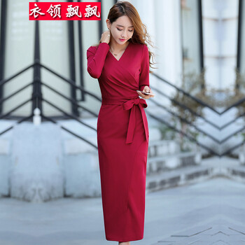 純色長裙，穿出優(yōu)雅女神范