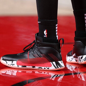 阿迪達(dá)斯（adidas）籃球鞋EE4047 利拉德 