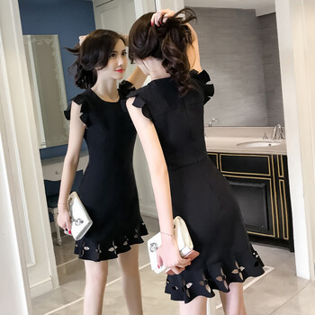 穿荷葉邊連衣裙，微胖女神的福音