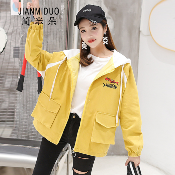簡(jiǎn)米朵（JIANMIDUO） 連帽 長(zhǎng)袖 女 短外套 3D，口袋，肩章，拼色，綁帶，印花