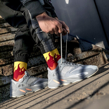 阿迪達(dá)斯（Adidas）跑步鞋灰粉慣性EG7597 