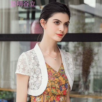 時(shí)尚短款夾克，打造百搭女神