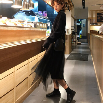 性感小黑裙，打造優(yōu)雅女郎范