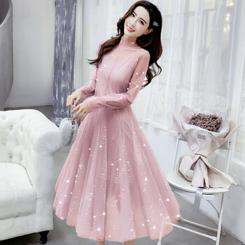 蕾絲連衣裙，打造浪漫氣質(zhì)女人味