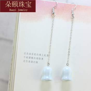 復(fù)古流蘇耳環(huán)，打造優(yōu)雅女王范