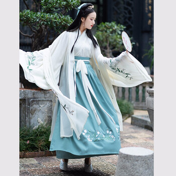 純色網(wǎng)紗長(zhǎng)裙，微胖女神的好幫手